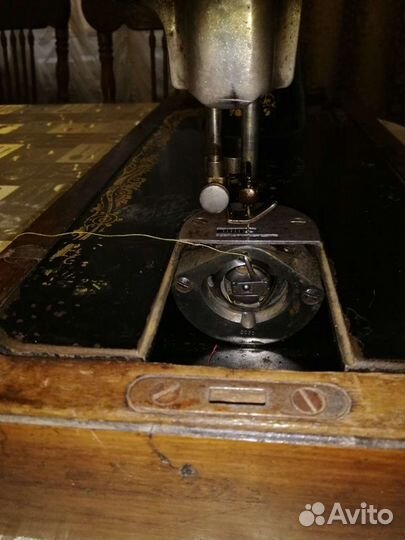 Швейная машинка Зингер (Singer)