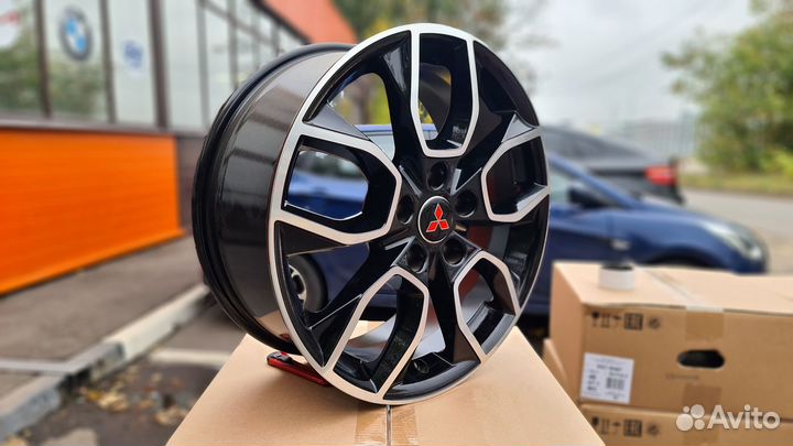 Новые диски 4шт R18 для Mitsubishi Outlander