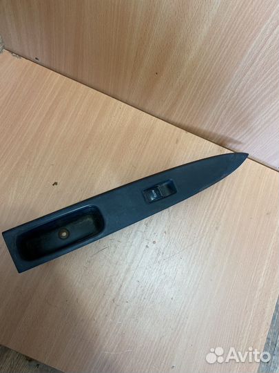 Кнопка стеклоподъемника toyota ist