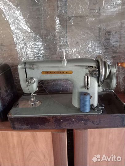 Швейная машинка