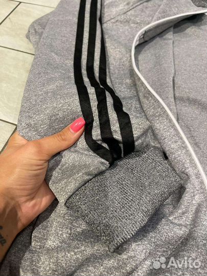 Мужской спортивный костюм adidas