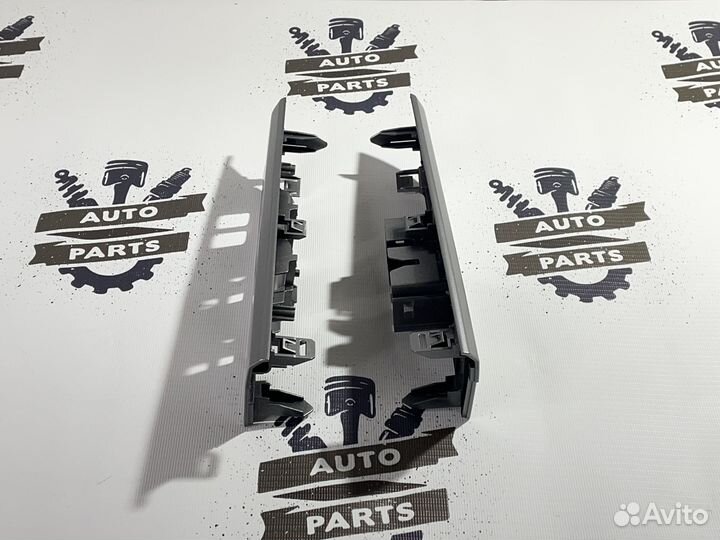 Накладки кнопок дверей Land Cruiser 200