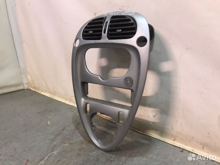 Рамка магнитолы Citroen Xsara Picasso универсал