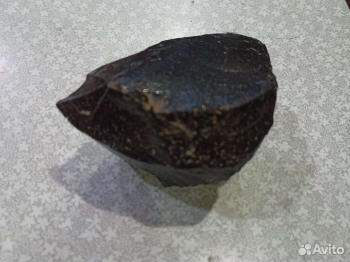 Метеорит каменный