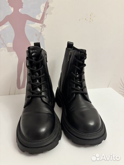 Ботинки демисезонные 35 новые