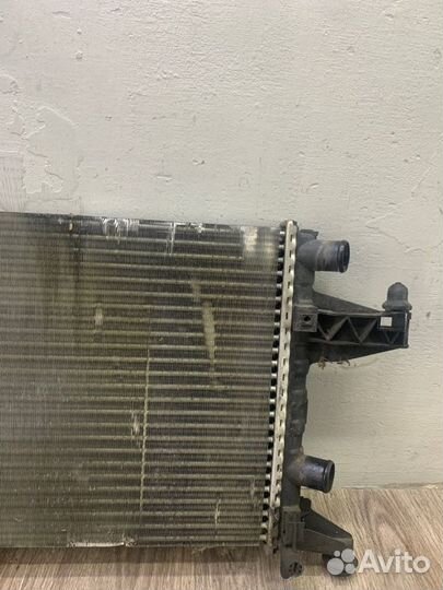 Радиатор двс Opel Corsa C Z12XEP