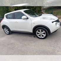 Nissan Juke 1.6 CVT, 2012, 218 820 км, с пробегом, цена 1 060 000 руб.