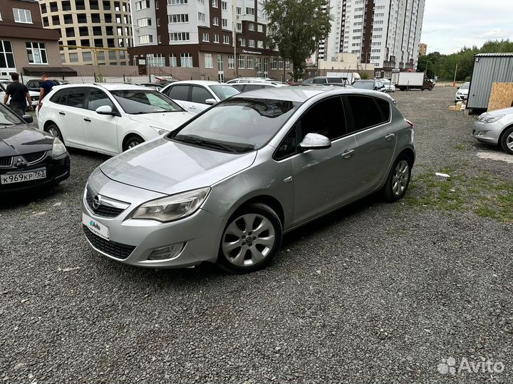 Opel Astra 1.6 МТ, 2012, 210 000 км