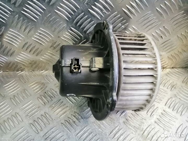 Моторчик отопителя Исузу Родео A