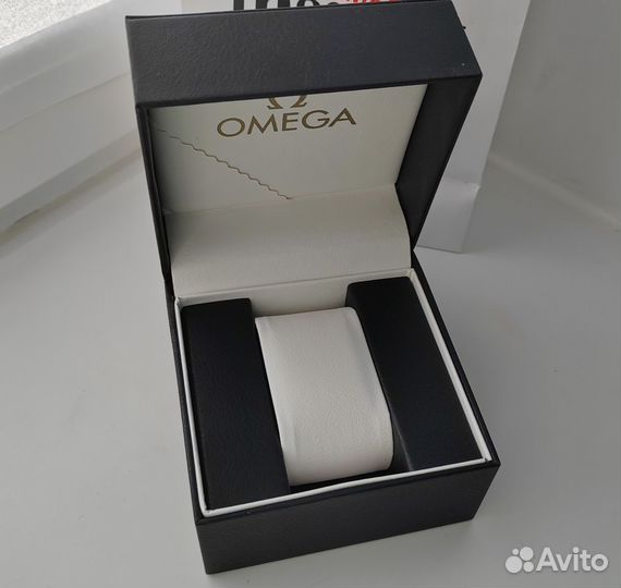 Шкатулка для часов Omega