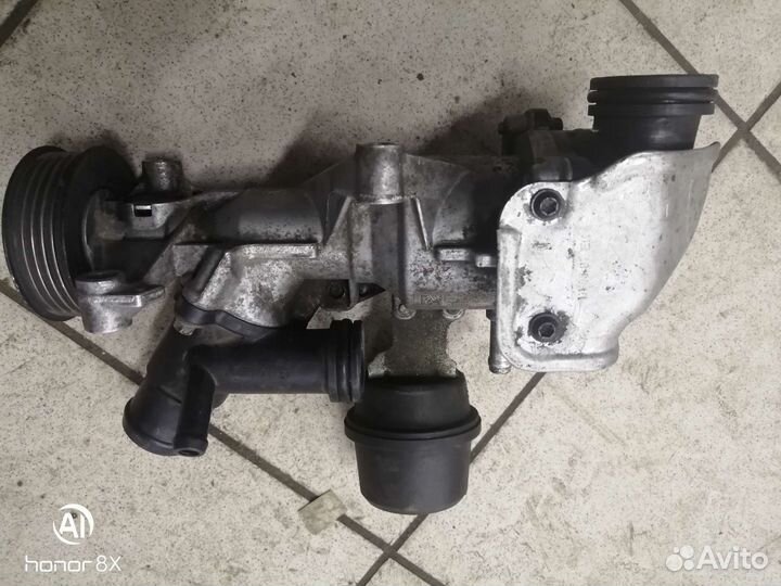 Помпа системы охлаждения Мерседес Бенс