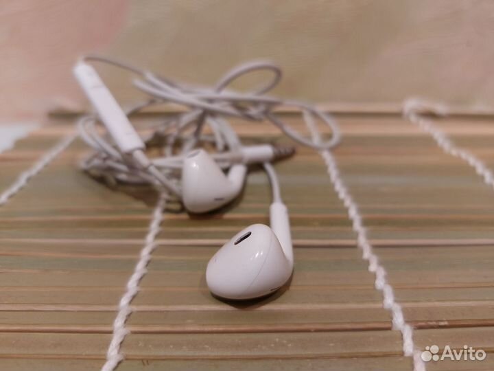Наушники earpods