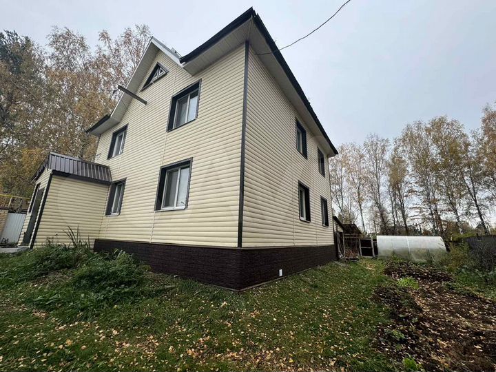 Дом 165,7 м² на участке 6 сот.