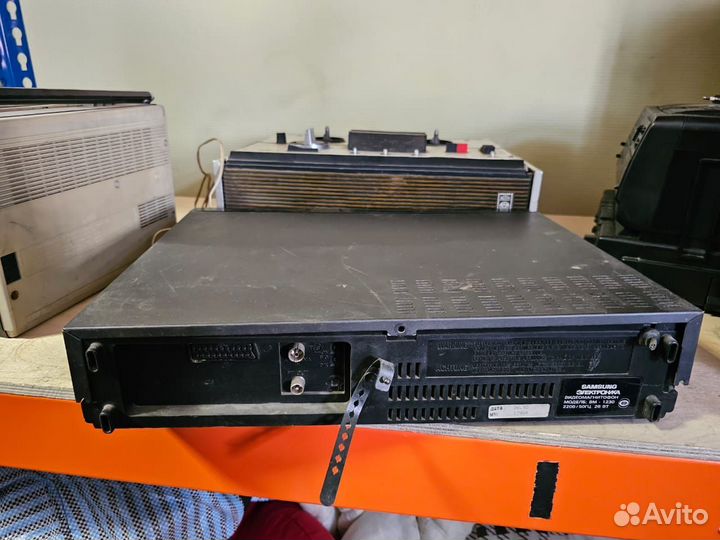 Видеомагнитофон