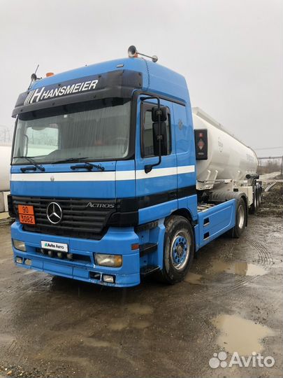 Mercedes-Benz Actros с полуприцепом, 2002