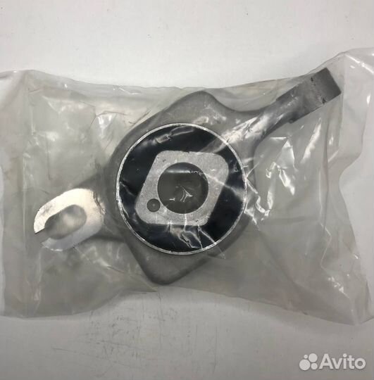 Сайлентблок рычага mercedes-benz A1663300243