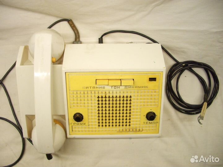 Старинная кв радиостанция нива-М