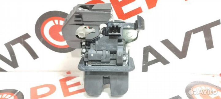 Замок крышки багажника Audi A6 4G CGW 18.04.2011