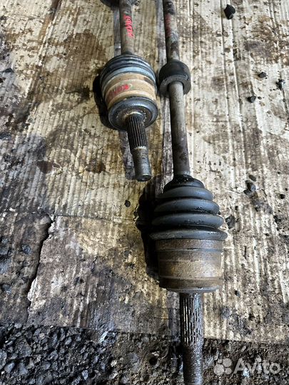 Привода Mitsubishi Colt 1,3 АКПП Правый/Левый