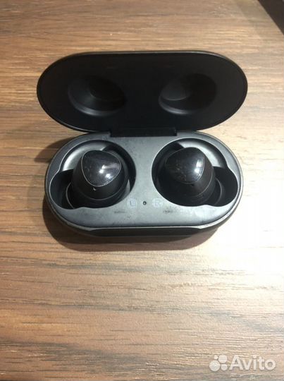 Беспроводные наушники