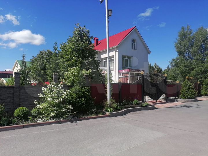 Коттедж 416 м² на участке 16 сот.