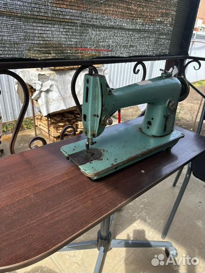 Швейная машинка