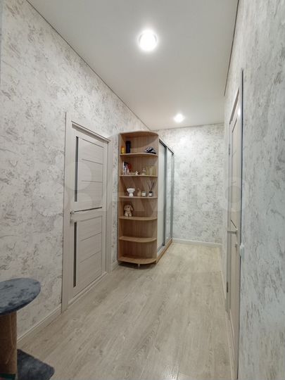 2-к. квартира, 68 м², 8/10 эт.