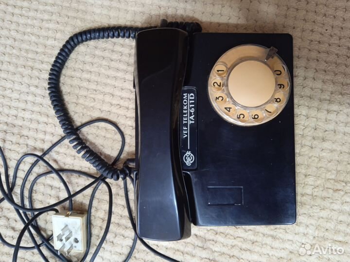 Винтажный телефон WeF telekom TA 611 D