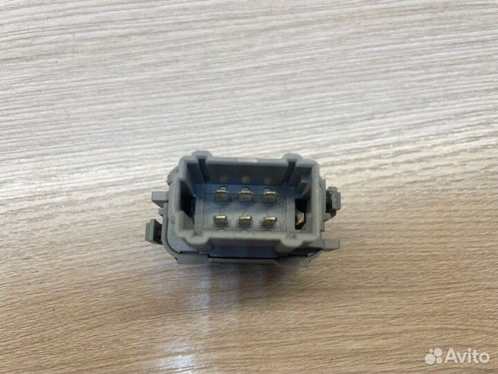 Кнопка системы стабилизации Nissan Terrano