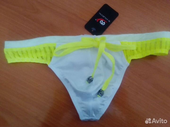 Пляжные мужские стринги