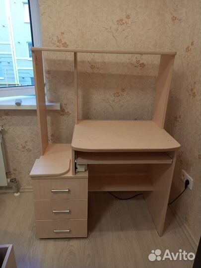 Компьютерный стол