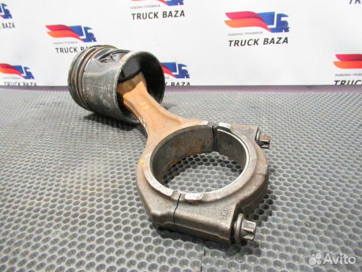 51025006163 Поршень с шатуном