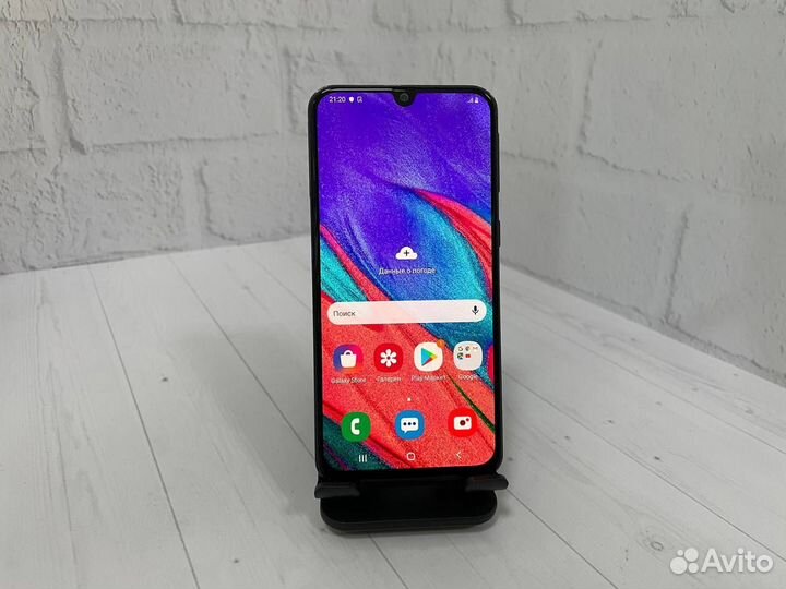 Samsung Galaxy A40, 4/64 ГБ