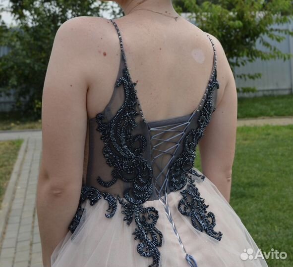 Вечернее платье
