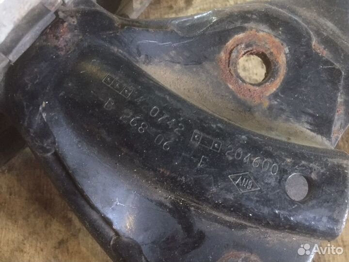 Подушка двигателя renault logan 04-08