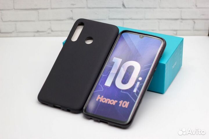 Чехлы на Honor 10i