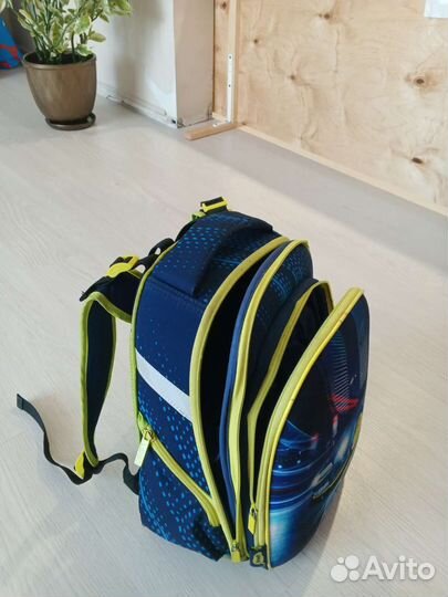 Школьный рюкзак