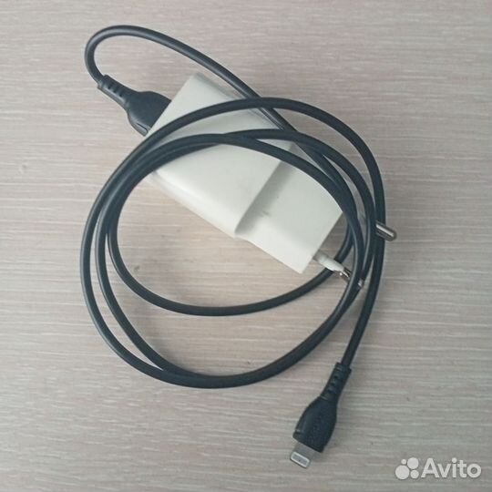 Зарядка для телефона Айфона