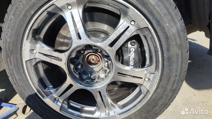 Тормоза brembo 4 поршня тюнинг на nissan avenir