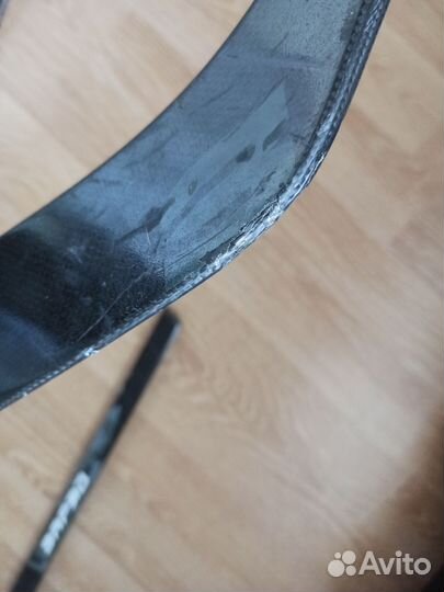 Обломки хоккейных клюшек заряд т90