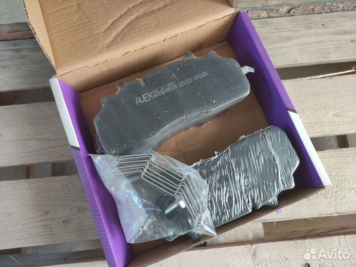 Колодки тормозные дисковые для грузовиков DAF