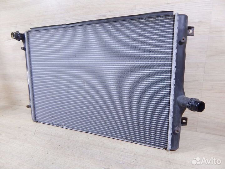 Радиатор основной Skoda Octavia A5