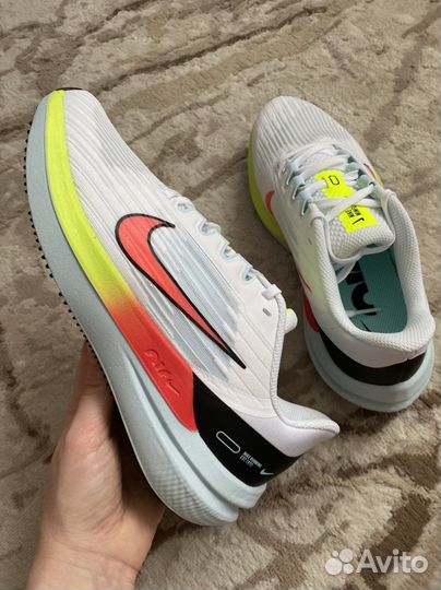 Новые беговые кроссовки Nike Running 38 р. 24 см