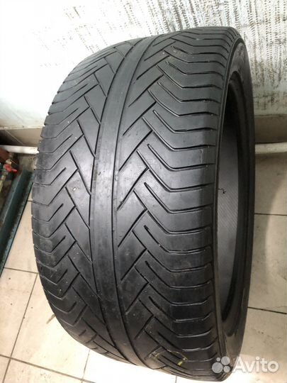 Yokohama Advan S/T V801 295/40 R20