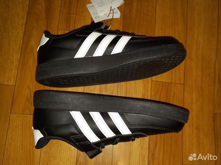 Кроссовки Adidas Breaknet