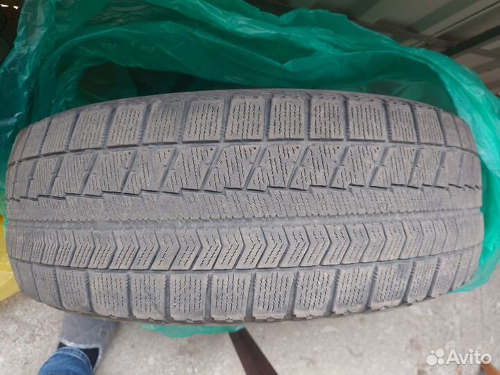 Bridgestone Blizzak VRX 195/65 R15