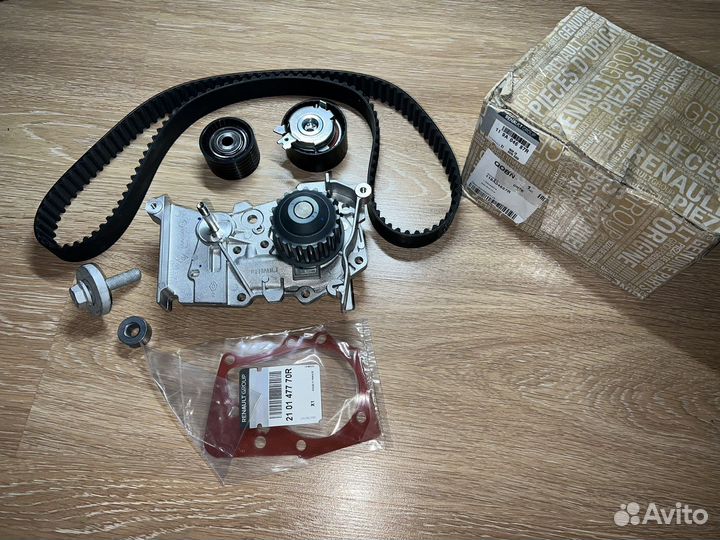 Комплект грм с помпой Renault
