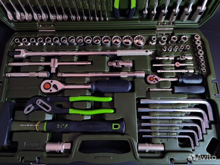 Большой набор инструментов 