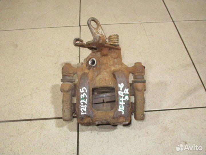 Суппорт задний правый VW Jetta 6 (1B)