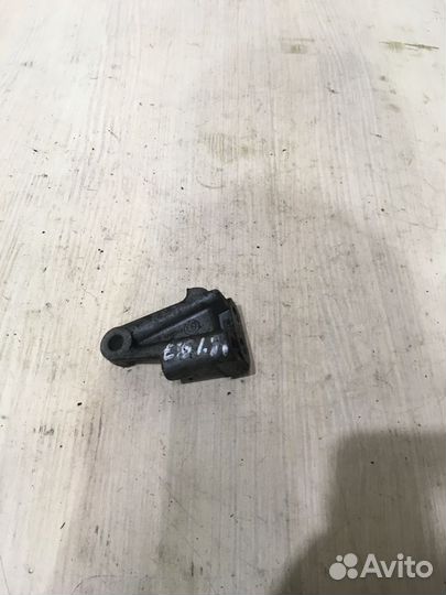 Кронштейн крепление двигателя BMW 3Е 36 Е46 М43